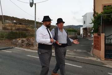 Una diana floreada prepara a Lomo Magullo para la Traída del Agua (Foto Francisco Javier Santana y José Florido)